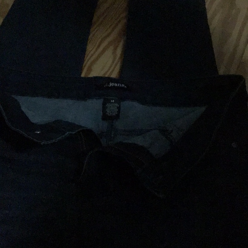 Dark blue jeans....smoke free home